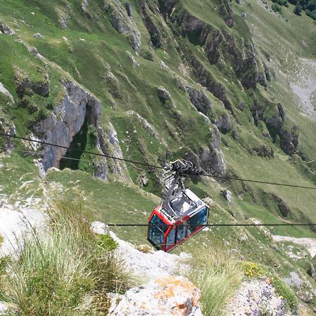 Hosteria Picos De Europa Potes Exteriér fotografie