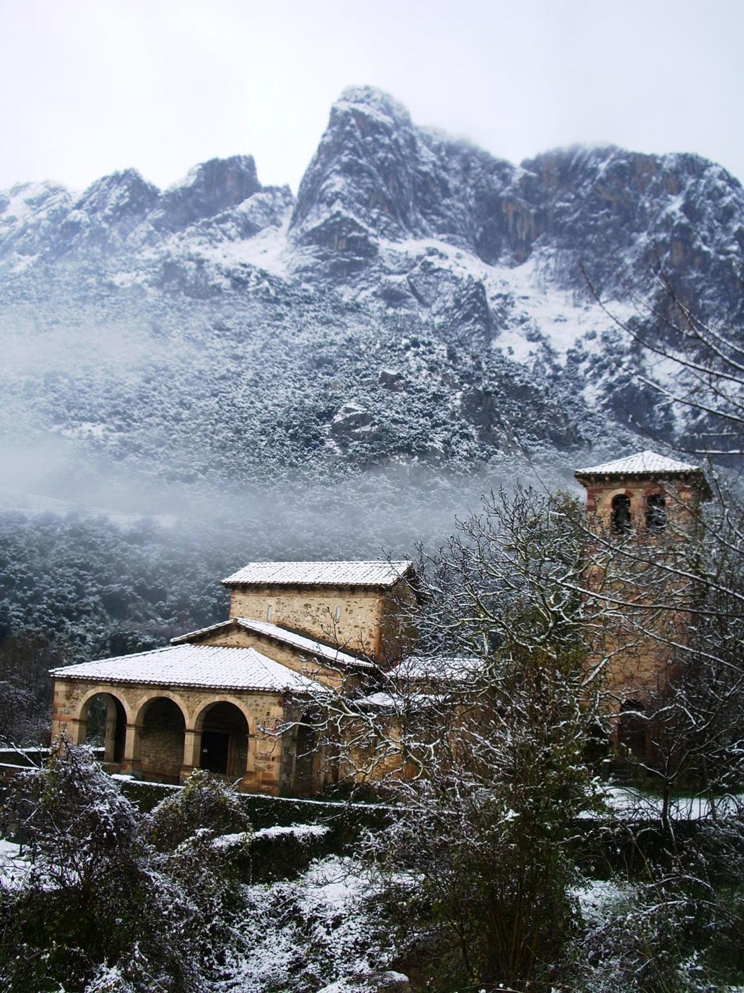 Hosteria Picos De Europa Potes Exteriér fotografie