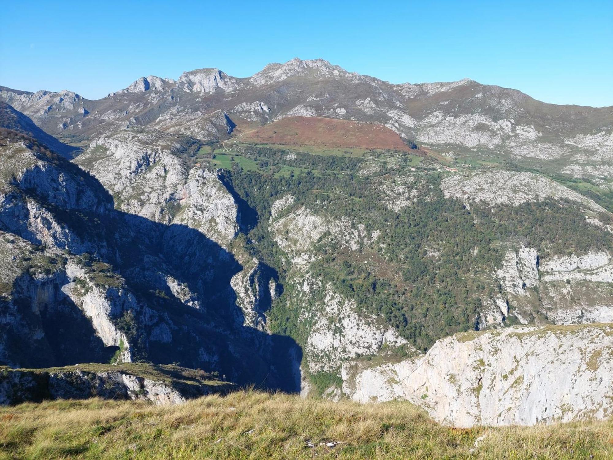 Hosteria Picos De Europa Potes Exteriér fotografie