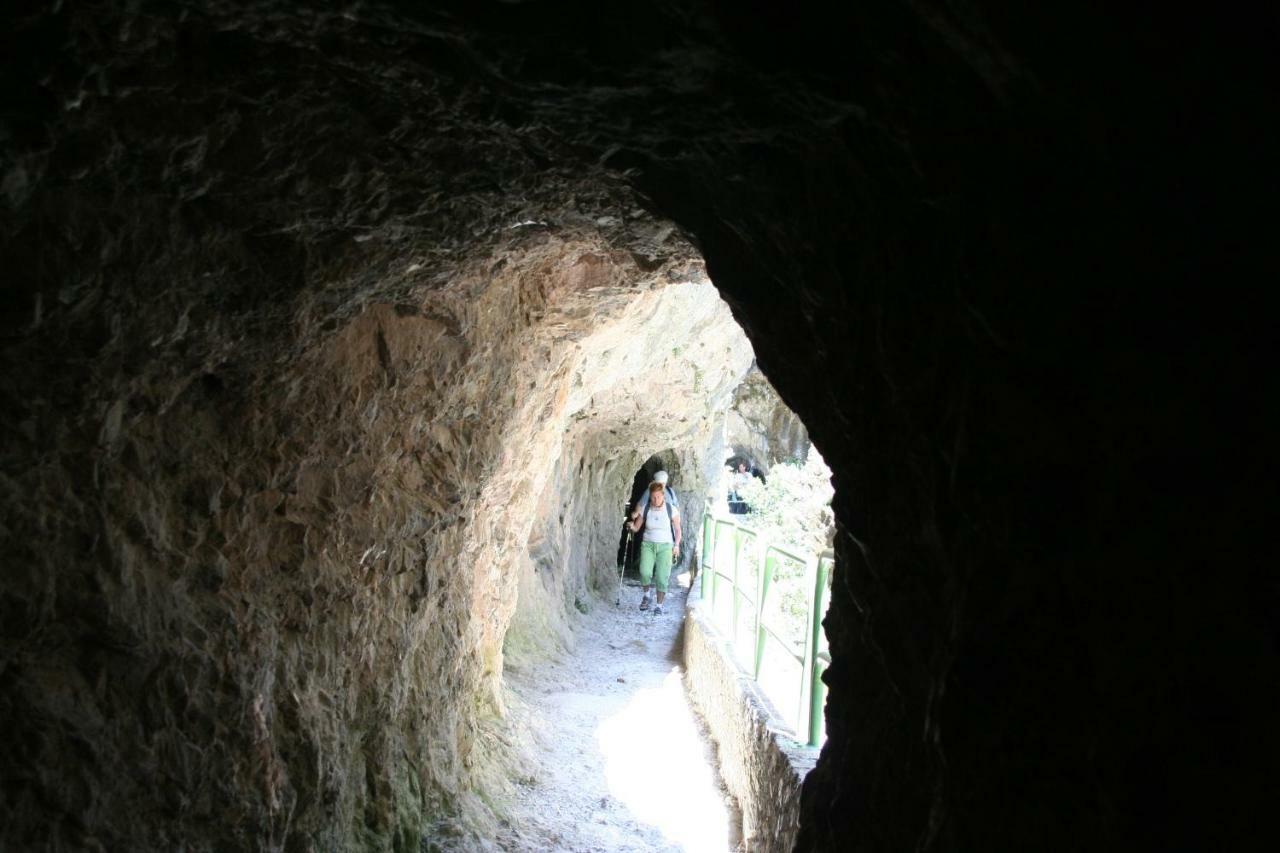 Hosteria Picos De Europa Potes Exteriér fotografie